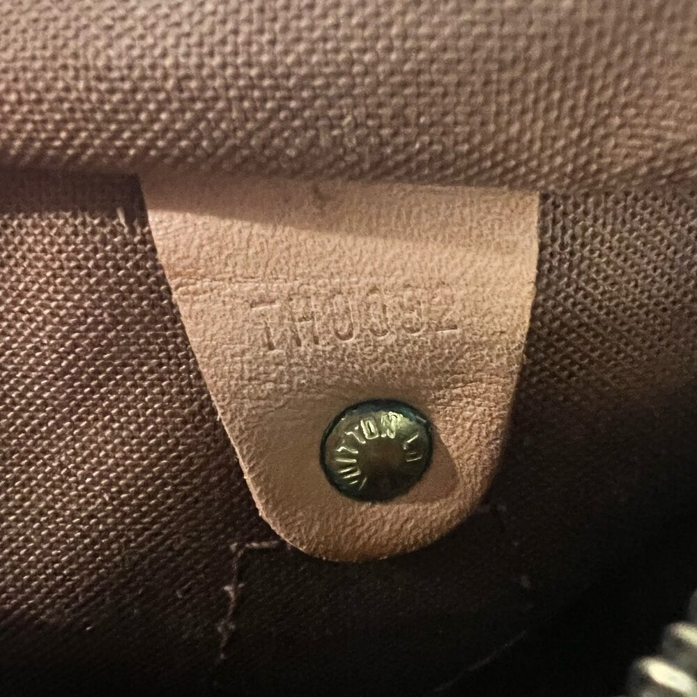 Louis Vuitton Speedy30 Mono with COA - Picture 15 of 16